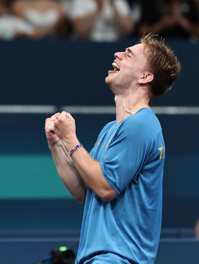 他们必须继 他们必须继