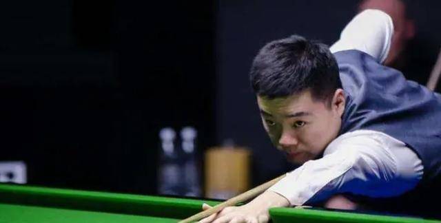 表现屡次成 表现屡次成